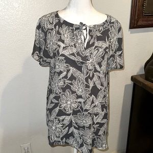 LOFT Size Flower Black and White Print